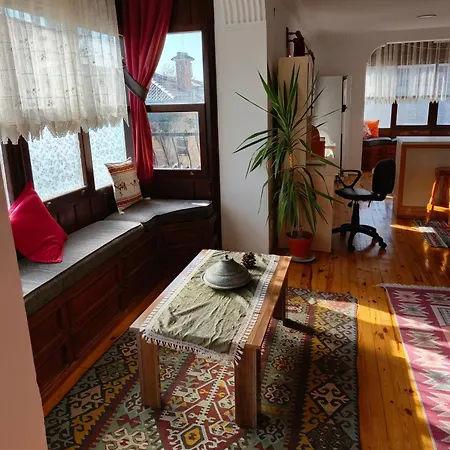 House Apartment *